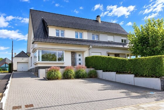 Gerenoveerde woning met garage en zonnige tuin in landelijke omgeving. Topper!